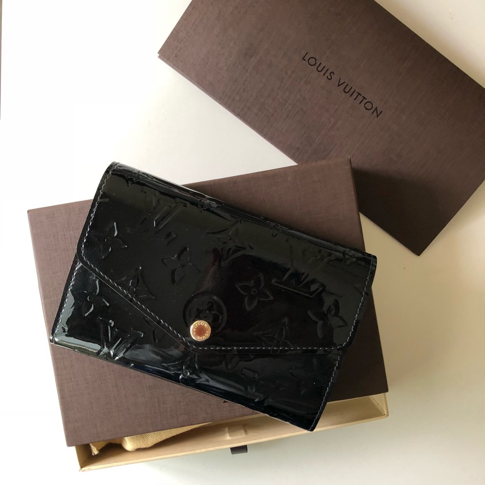 AUTHENTIC LOUIS VUITTON NOIR WALLET